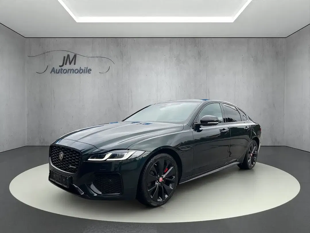 Jaguar XF R-Dynamic - Thumbnail 3