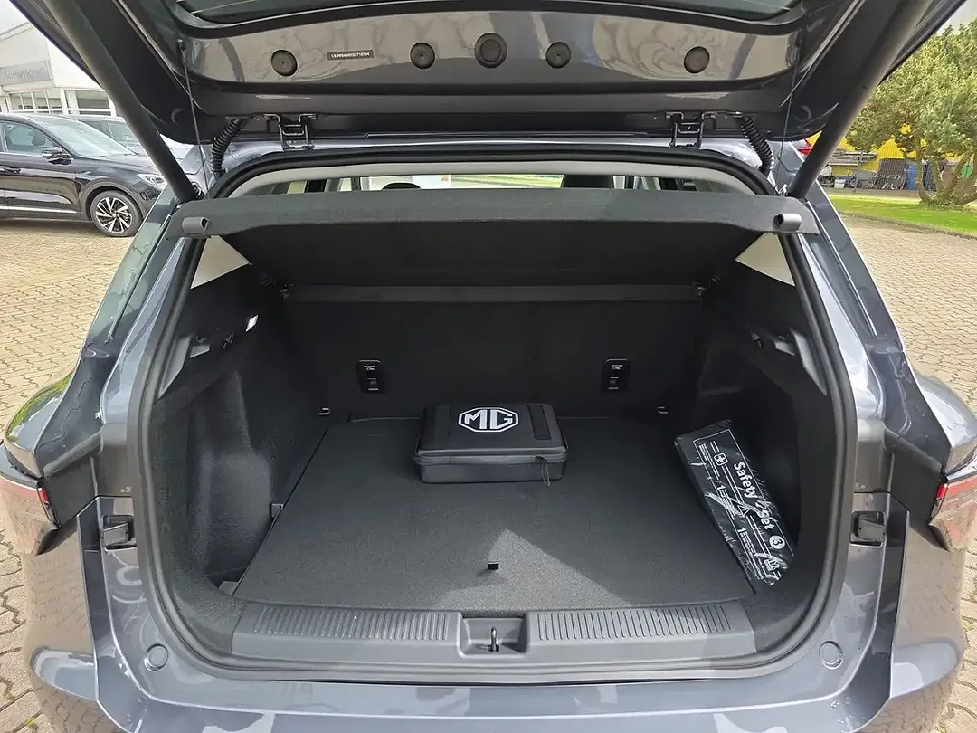 MG S5 EV Long Range - Thumbnail 7