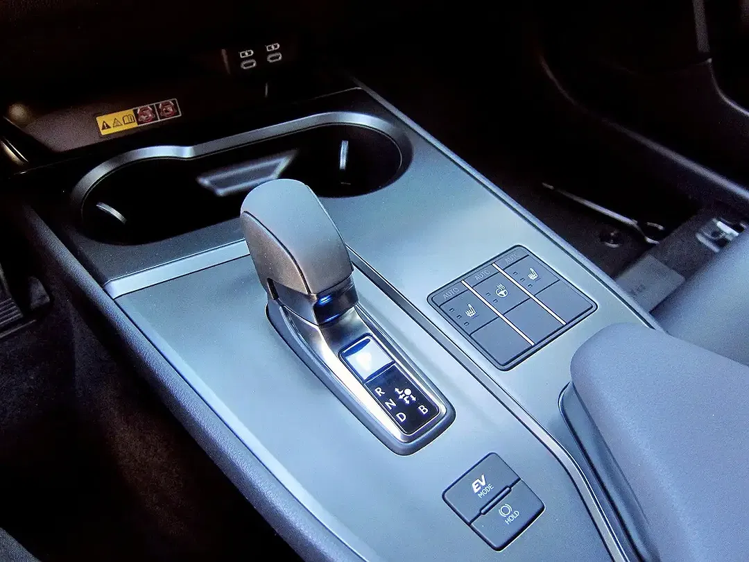 Lexus UX 300h F SPORT Design - Thumbnail 12