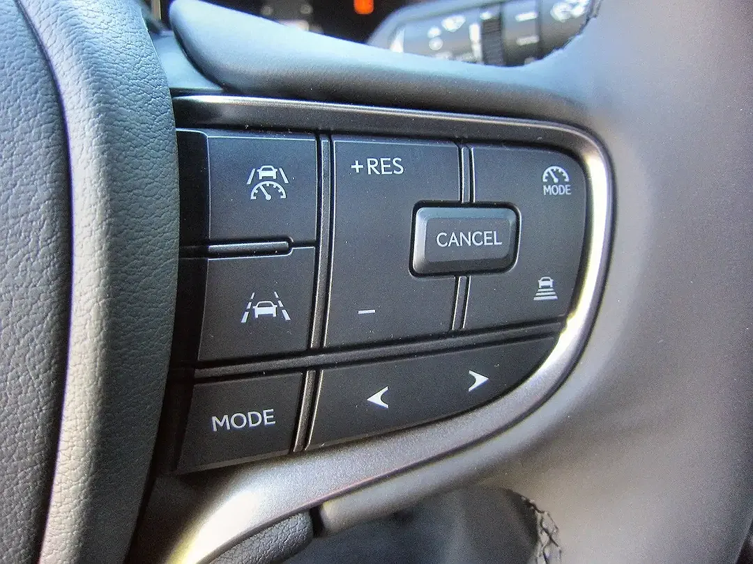 Lexus UX 300h F SPORT Design - Thumbnail 17