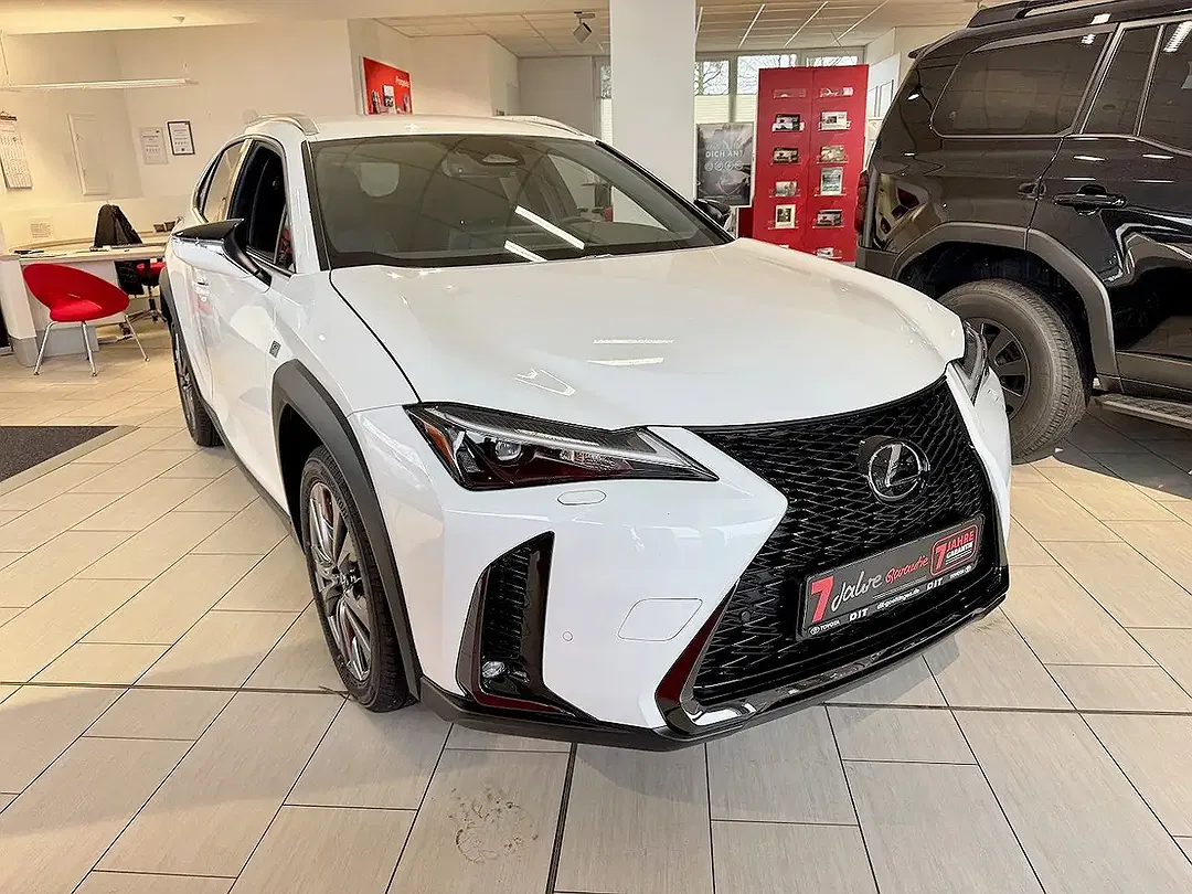 Lexus UX 300h F SPORT Design - Thumbnail 8