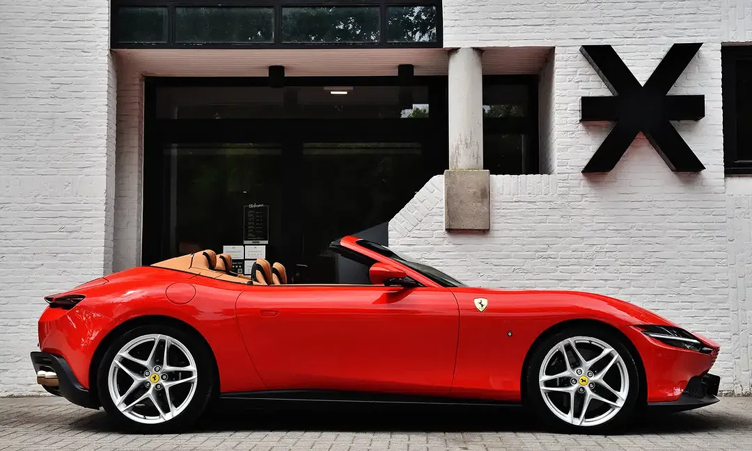 Ferrari Roma 3.9 V8 Bi-Turbo F1 Spider - Thumbnail 3