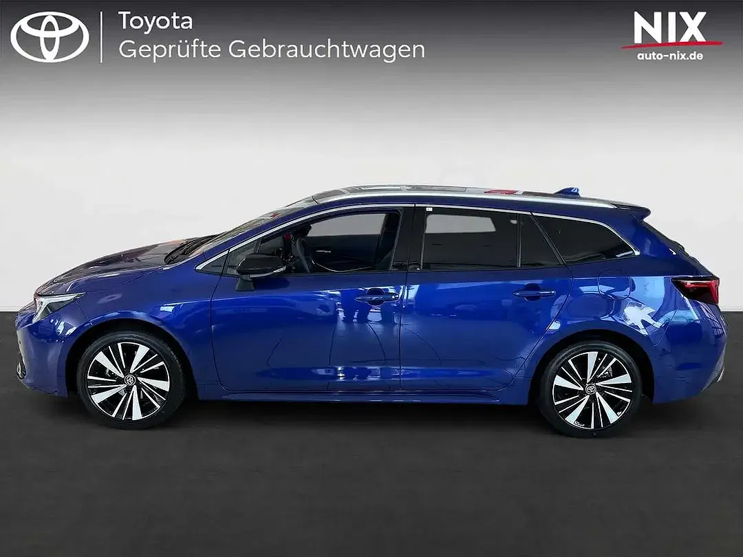 Toyota Corolla - Thumbnail 3