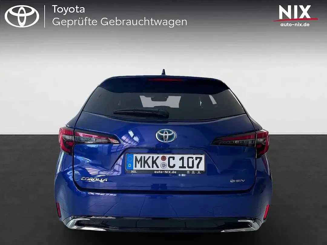 Toyota Corolla - Thumbnail 4