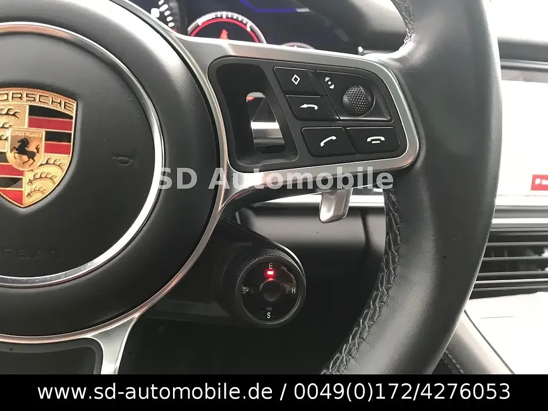 Porsche Panamera E-Hybrid 4 Sport Turismo Edition - Thumbnail 11