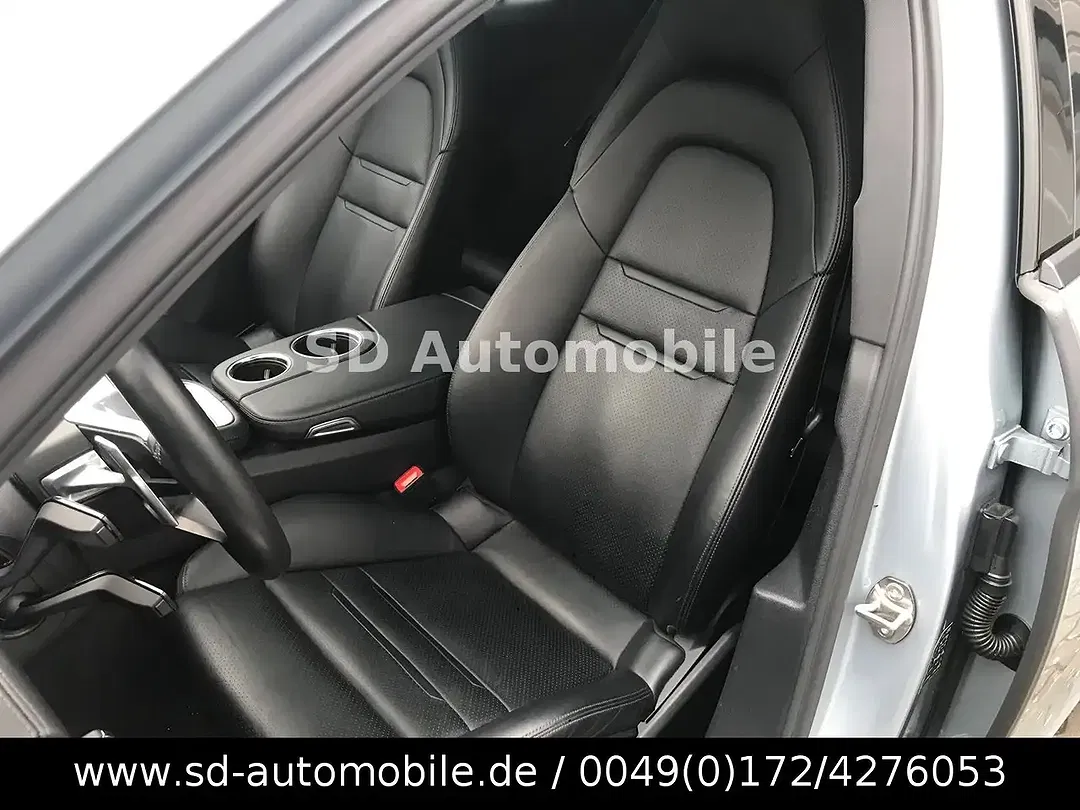 Porsche Panamera E-Hybrid 4 Sport Turismo Edition - Thumbnail 15