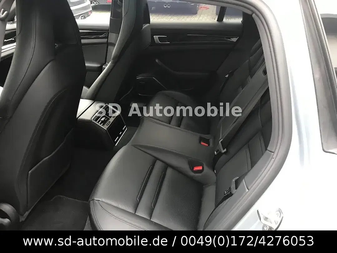 Porsche Panamera E-Hybrid 4 Sport Turismo Edition - Thumbnail 17