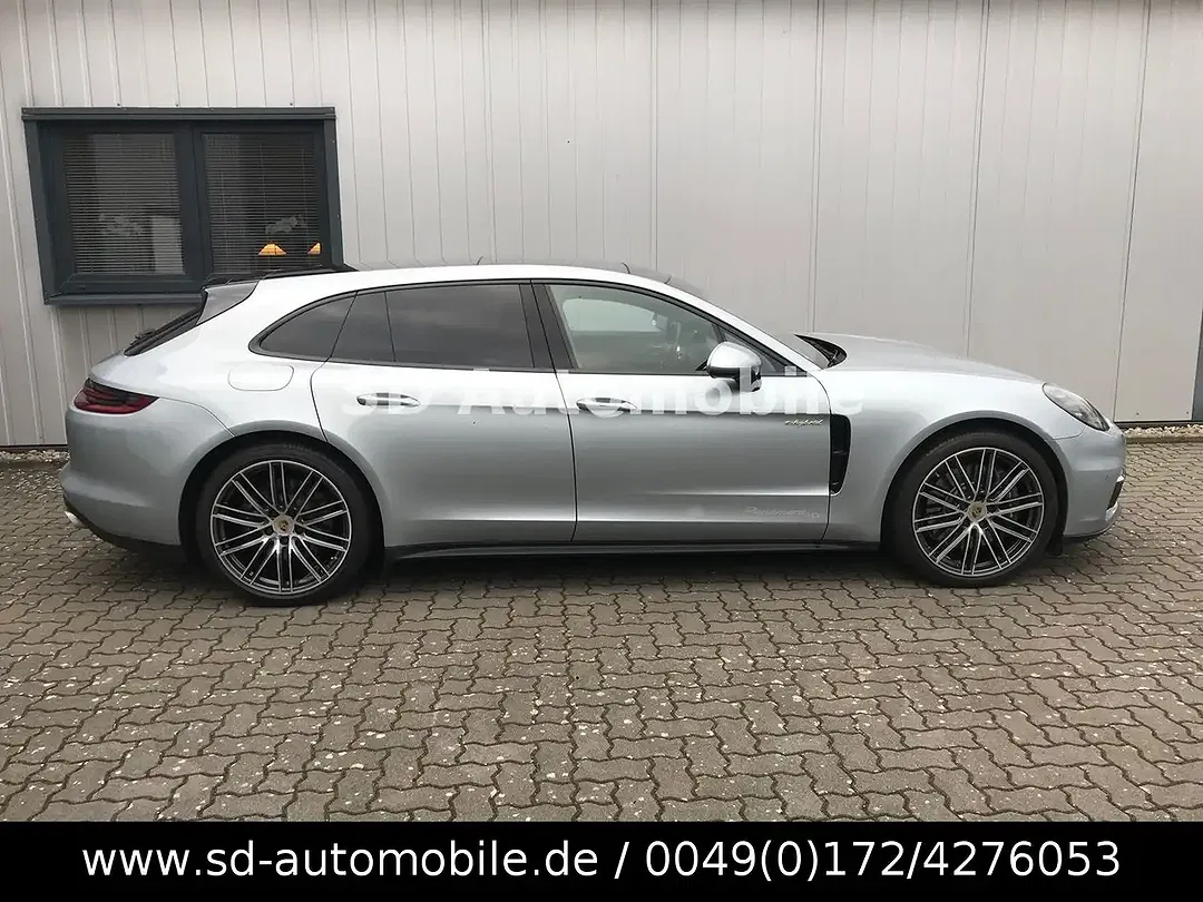 Porsche Panamera E-Hybrid 4 Sport Turismo Edition - Thumbnail 3