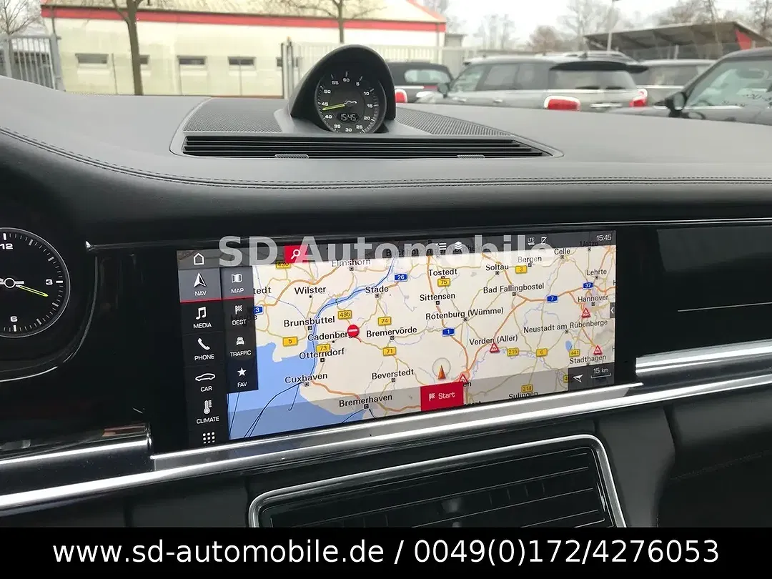 Porsche Panamera E-Hybrid 4 Sport Turismo Edition - Thumbnail 8