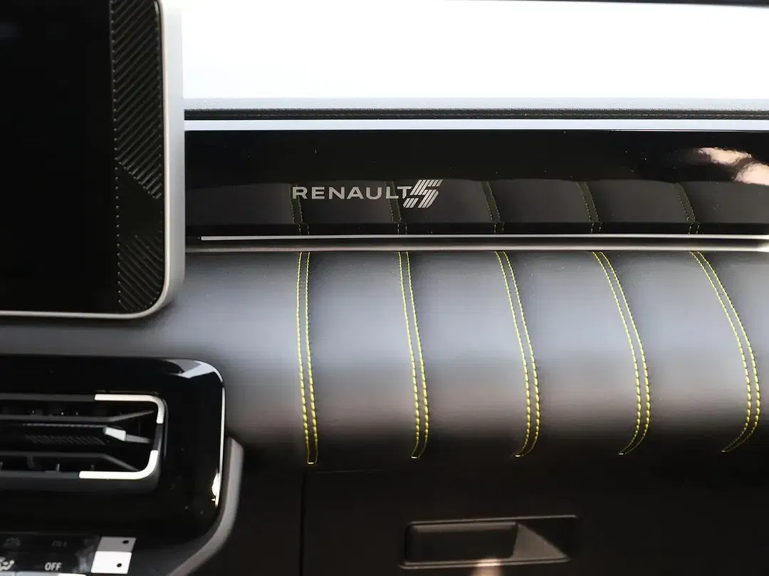 Renault R 5 E-Tech Electric Iconic Comfort - Thumbnail 14