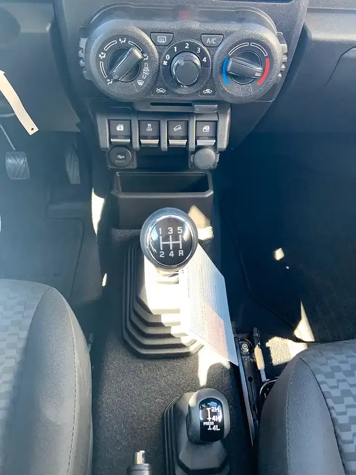Suzuki Jimny AllGrip Comfort - Thumbnail 13