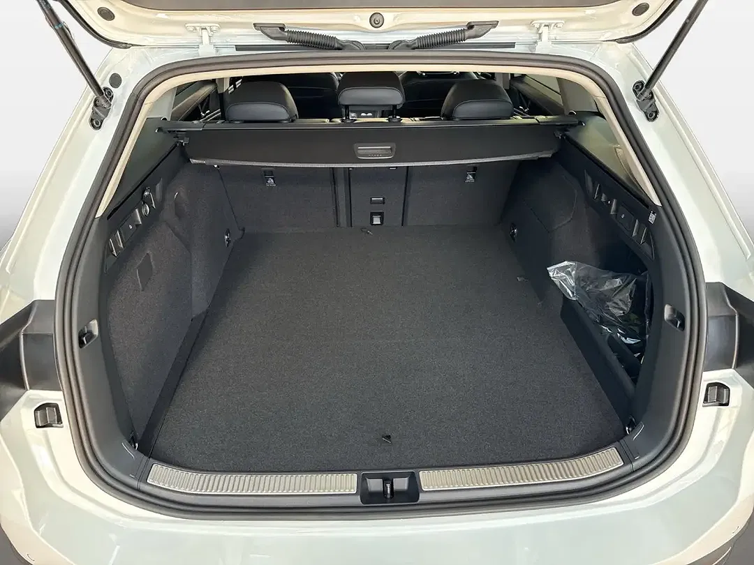 Volkswagen Passat 1.5 eHybrid DSG Business - Thumbnail 5