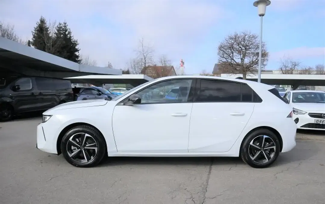 Opel Astra Edition - Thumbnail 3