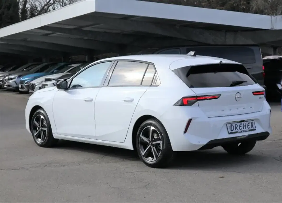 Opel Astra Edition - Thumbnail 4