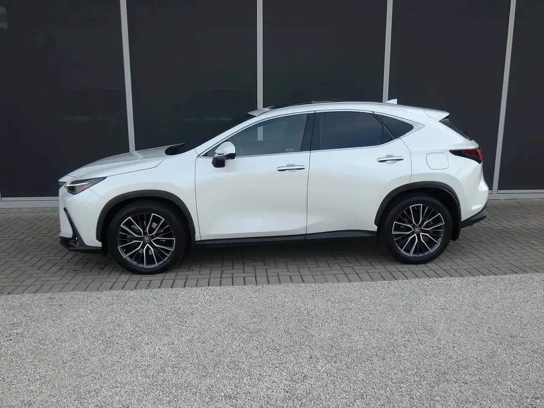 Lexus NX 450h+ PHEV 4x4 - Thumbnail 7