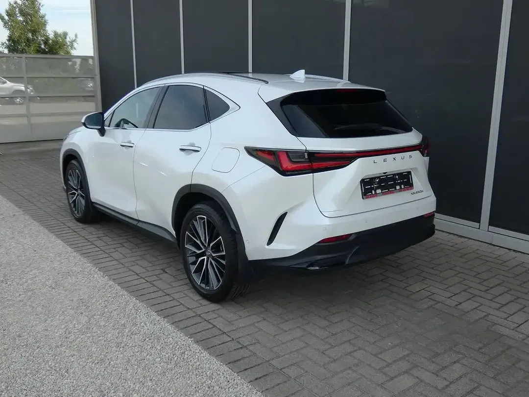 Lexus NX 450h+ PHEV 4x4 - Thumbnail 8