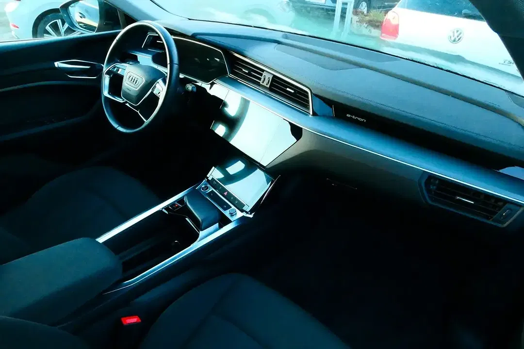 Audi e-tron 50 quattro - foto 15