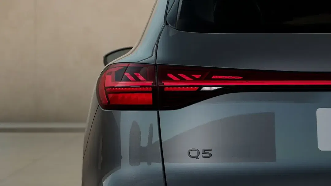 Audi Q5 quattro - Thumbnail 11