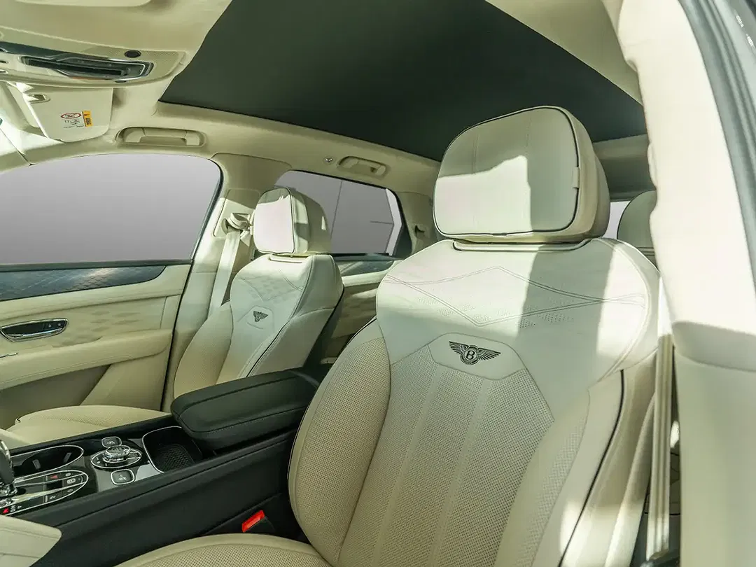 Bentley Bentayga Atelier Edition - foto 15