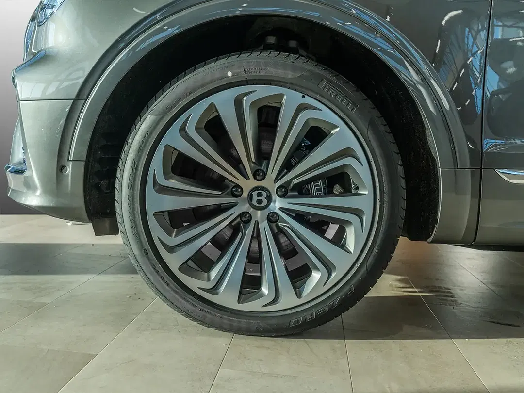 Bentley Bentayga Atelier Edition - Thumbnail 6