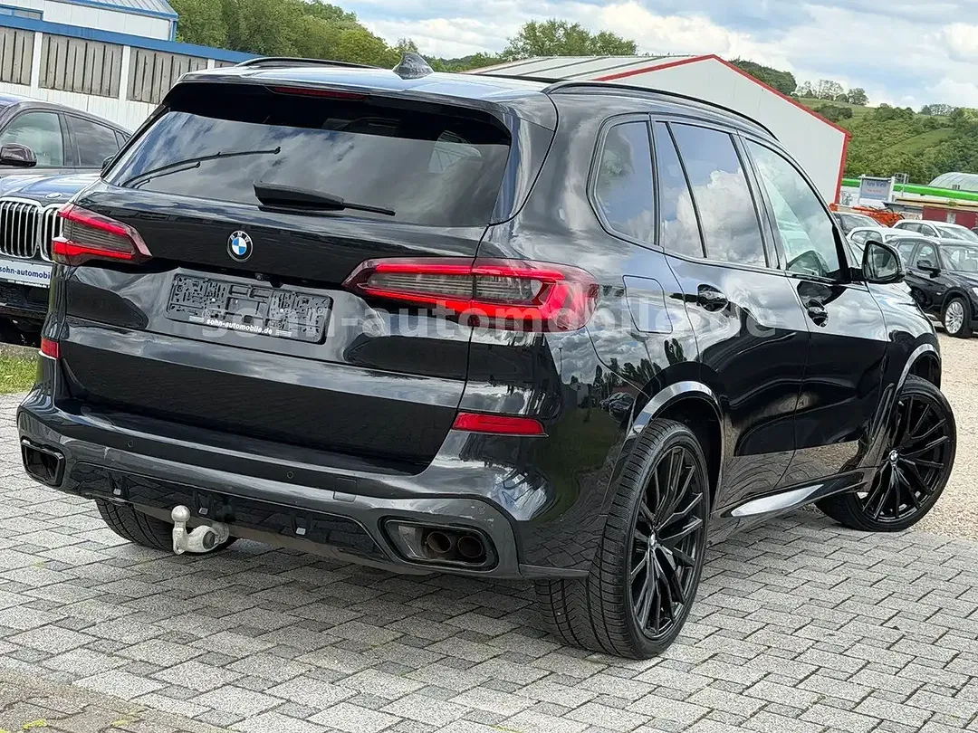 BMW X5 M - Thumbnail 6