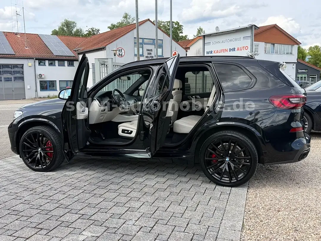BMW X5 M - Thumbnail 4