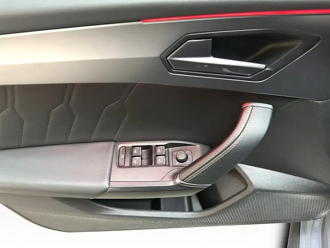 CUPRA Leon 2.0 TSI DSG Sportstourer - Thumbnail 11