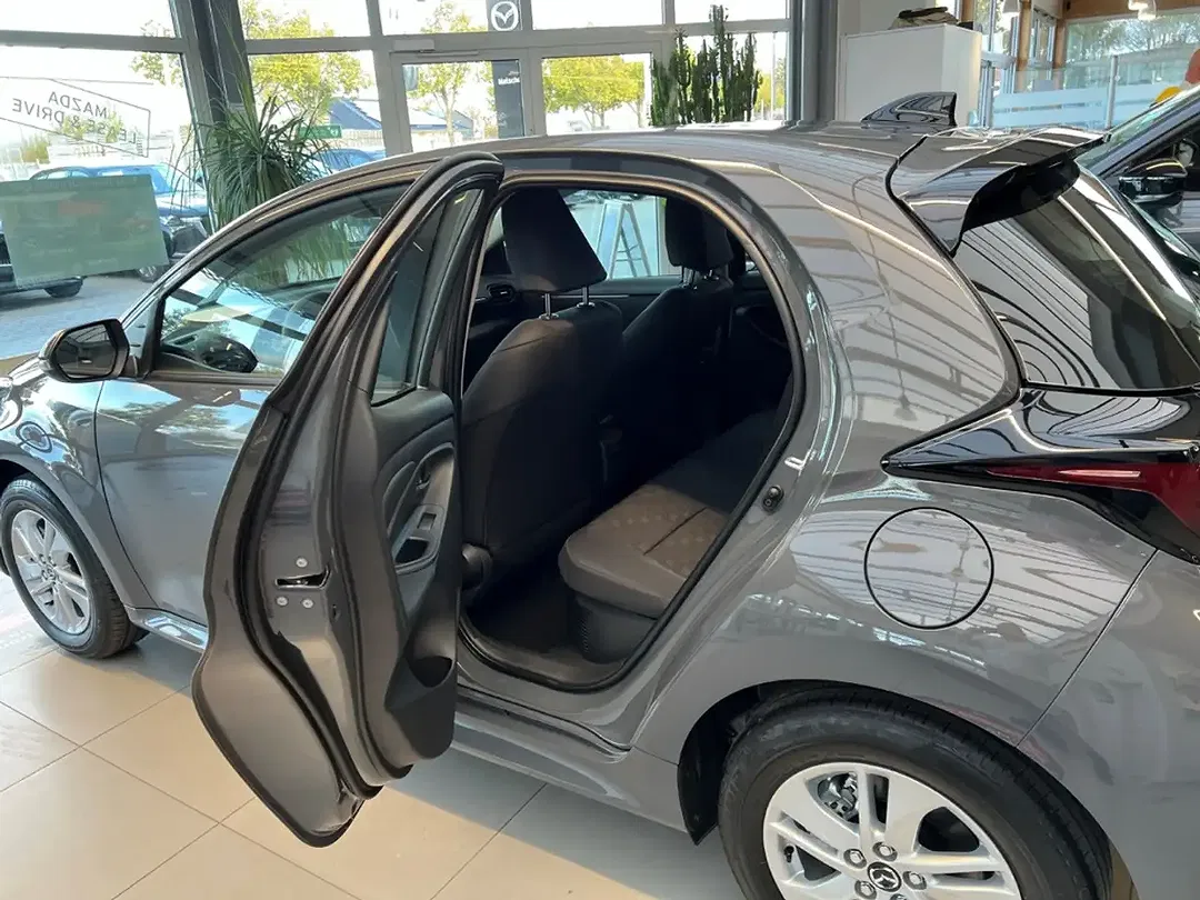 Mazda 2 AUT Centre-Line - Thumbnail 13
