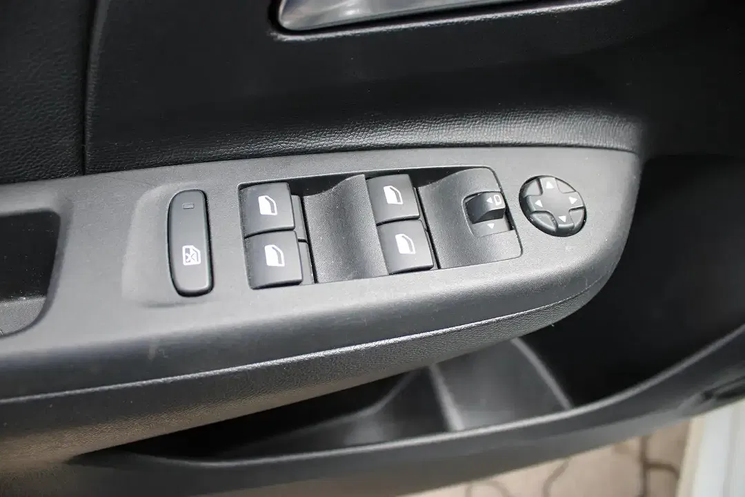 Opel Corsa 1.2 Turbo GS Line - Thumbnail 14