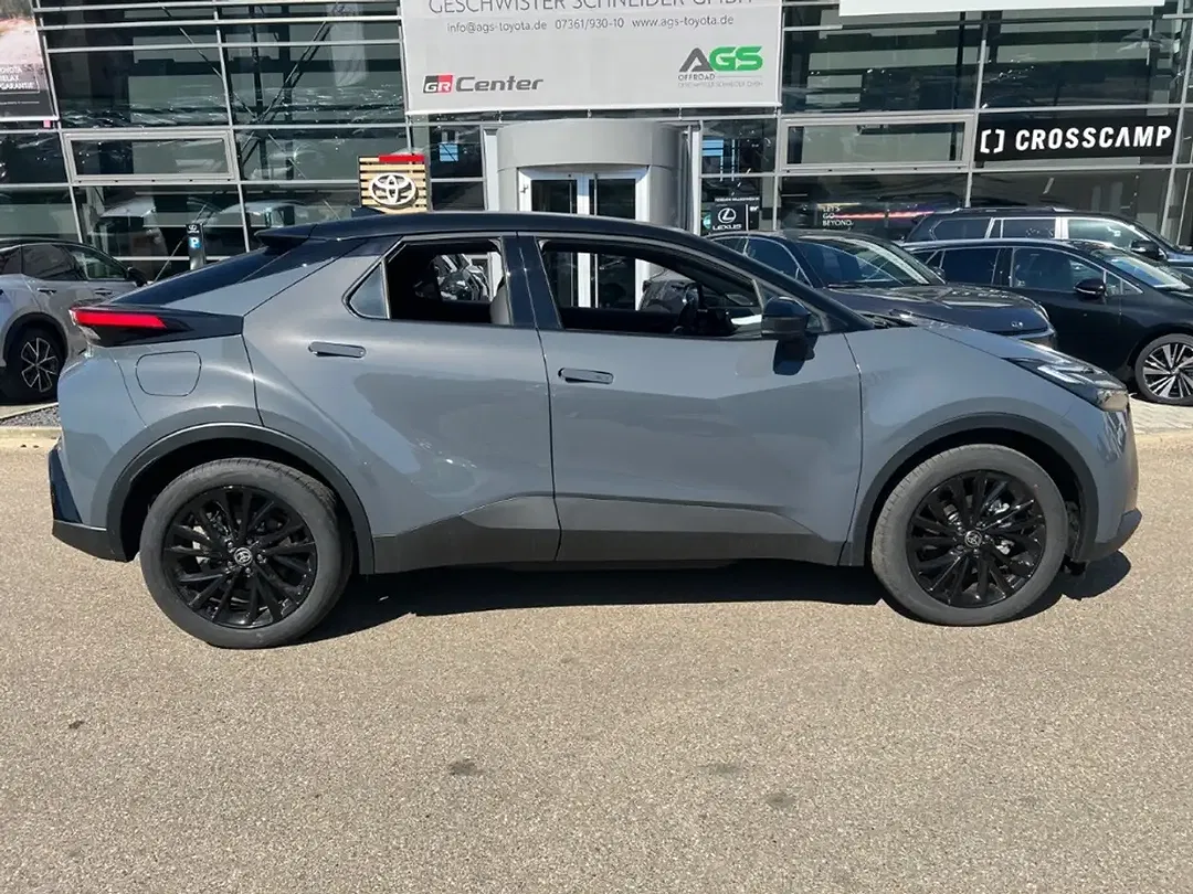 Toyota C-HR PHEV GR Sport - Thumbnail 3
