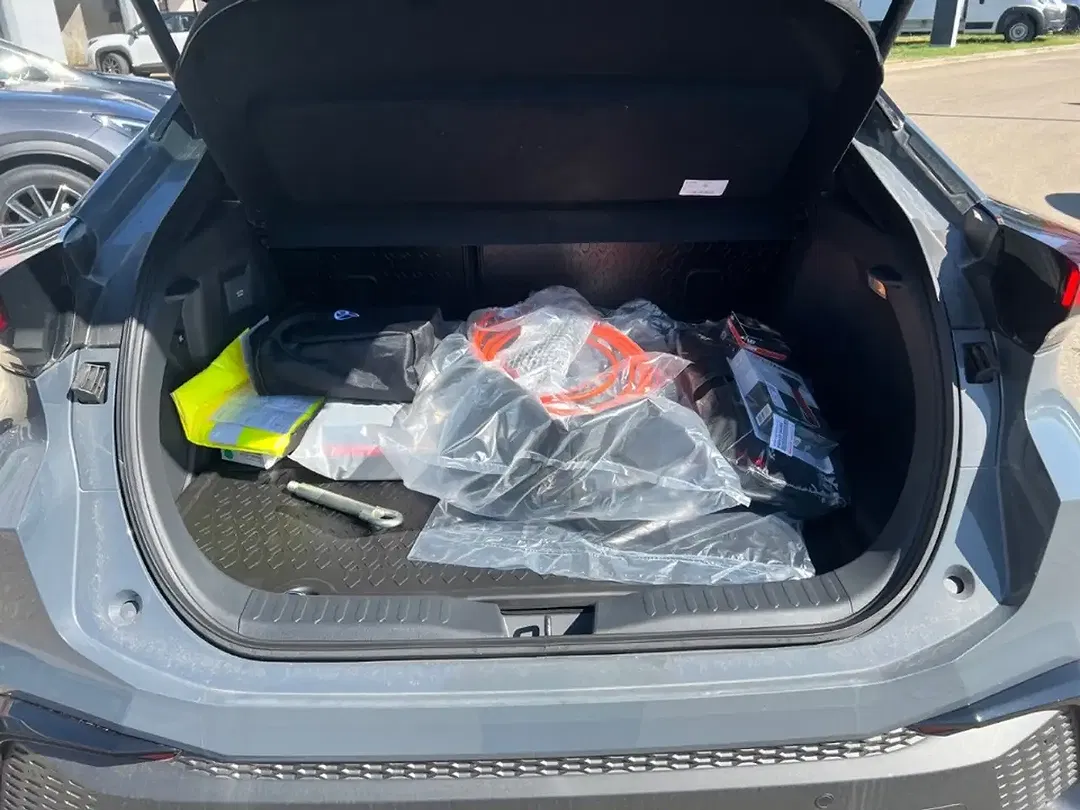Toyota C-HR PHEV GR Sport - Thumbnail 9