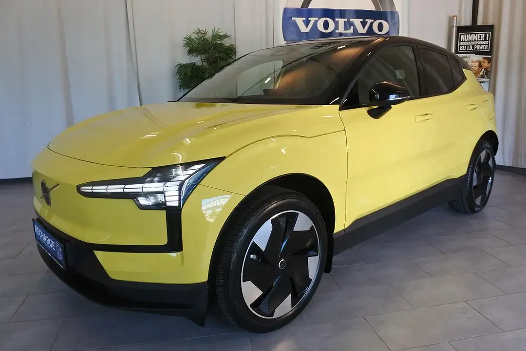 Volvo EX30 Extended Range Plus - foto 2