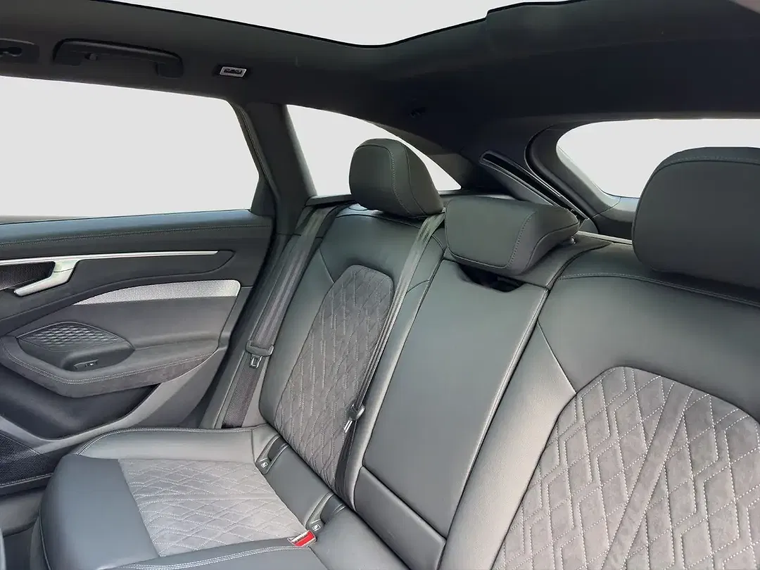 Audi A6 TDI S tronic quattro Avant - Thumbnail 13
