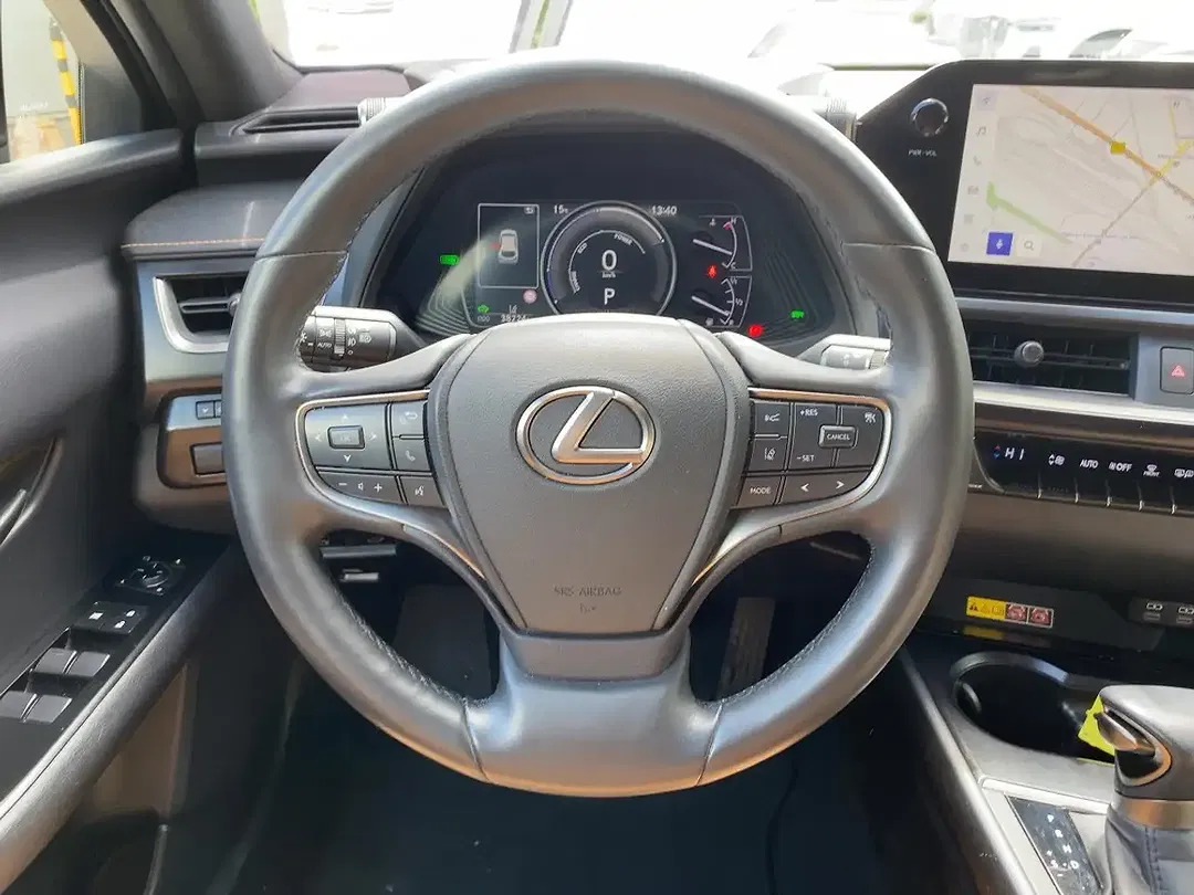 Lexus UX 250h Executive Line - Thumbnail 11