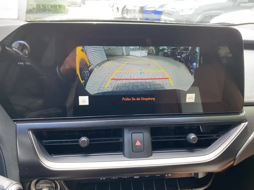 Lexus UX 250h Executive Line - Thumbnail 13