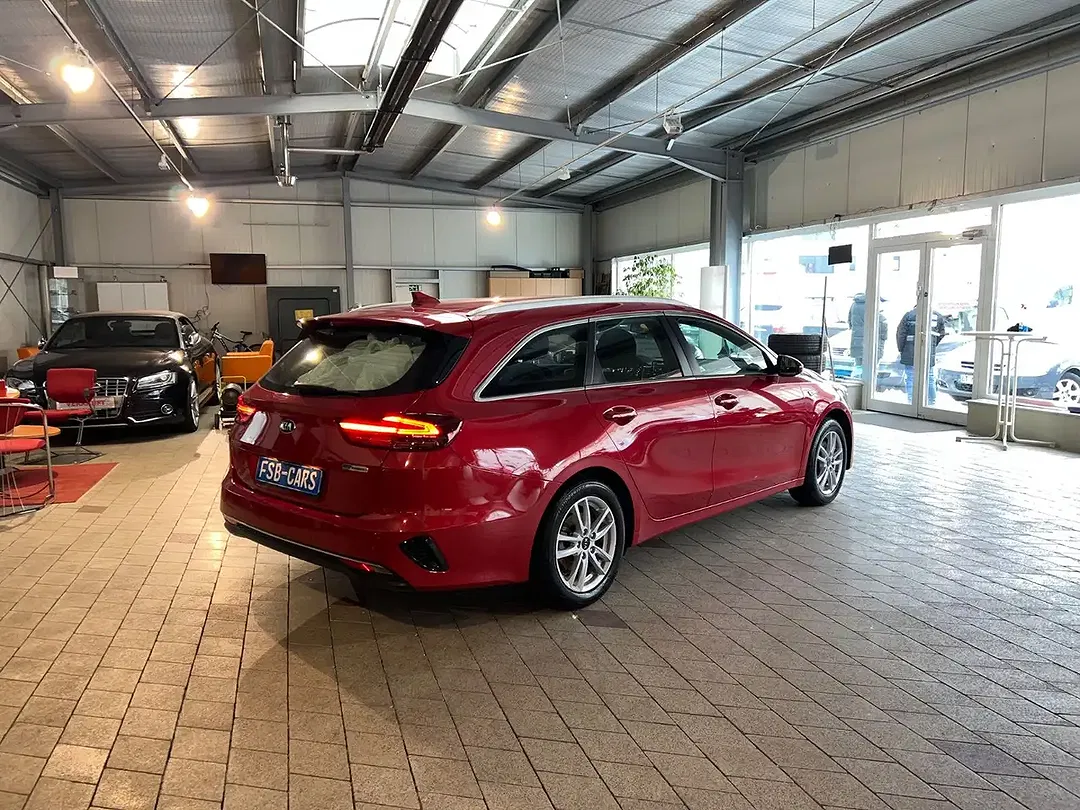 Kia Ceed SW / cee'd SW - Thumbnail 6