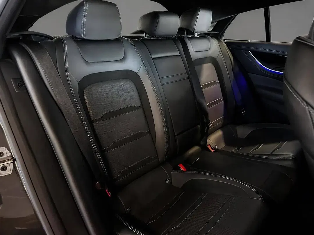 Mercedes-Benz AMG GT 43 - foto 15