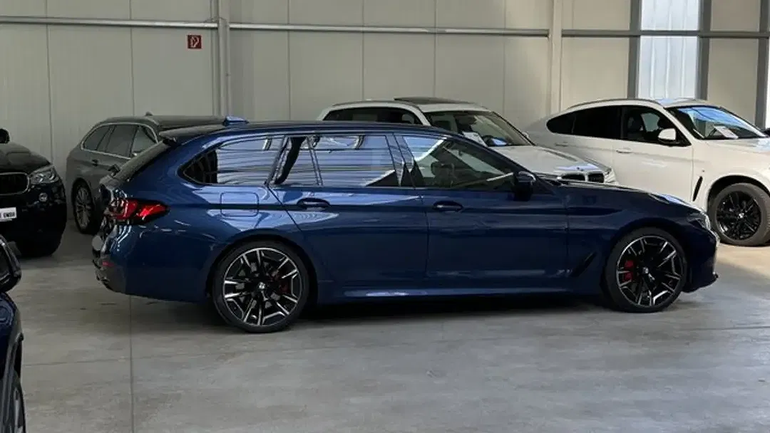 BMW 540 xDrive Touring M Sport - Thumbnail 3