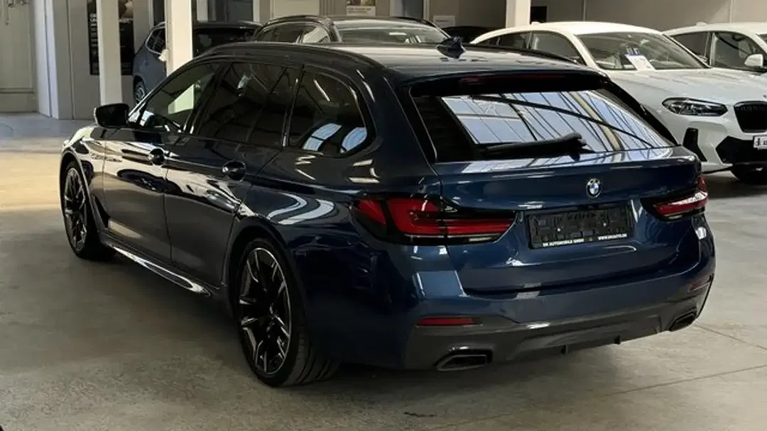 BMW 540 xDrive Touring M Sport - Thumbnail 4