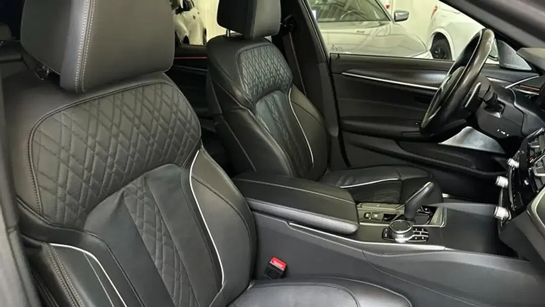 BMW 540 xDrive Touring M Sport - Thumbnail 6