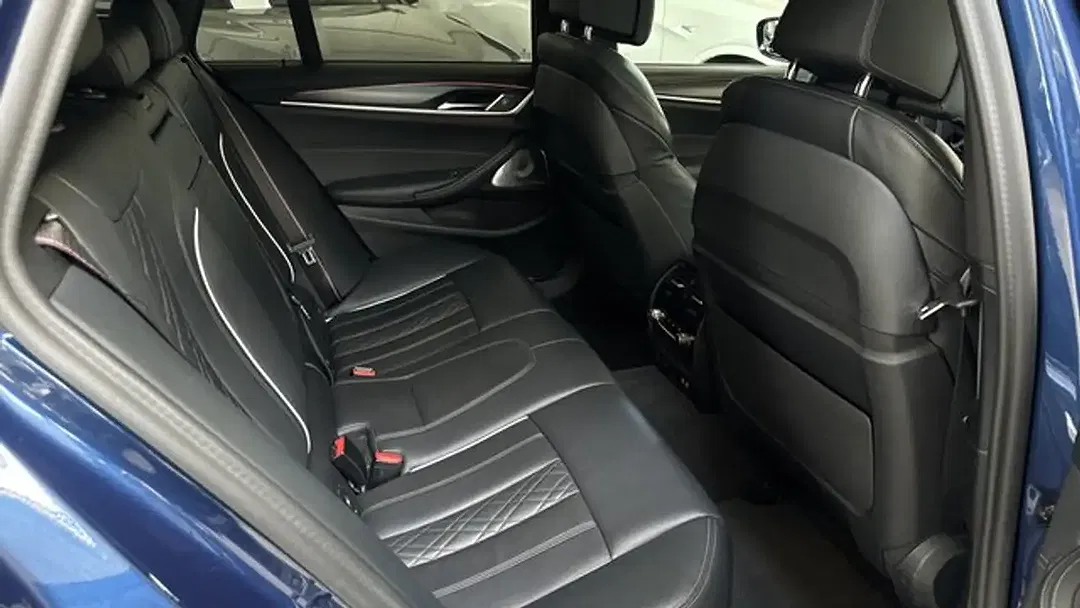 BMW 540 xDrive Touring M Sport - Thumbnail 7