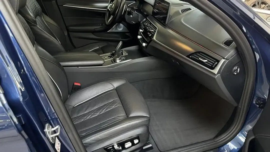 BMW 540 xDrive Touring M Sport - Thumbnail 8