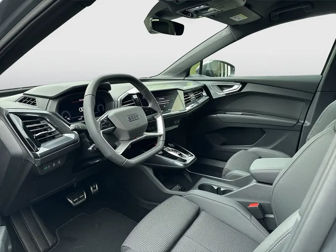 Audi Q4 e-tron 45 quattro S line - Thumbnail 11