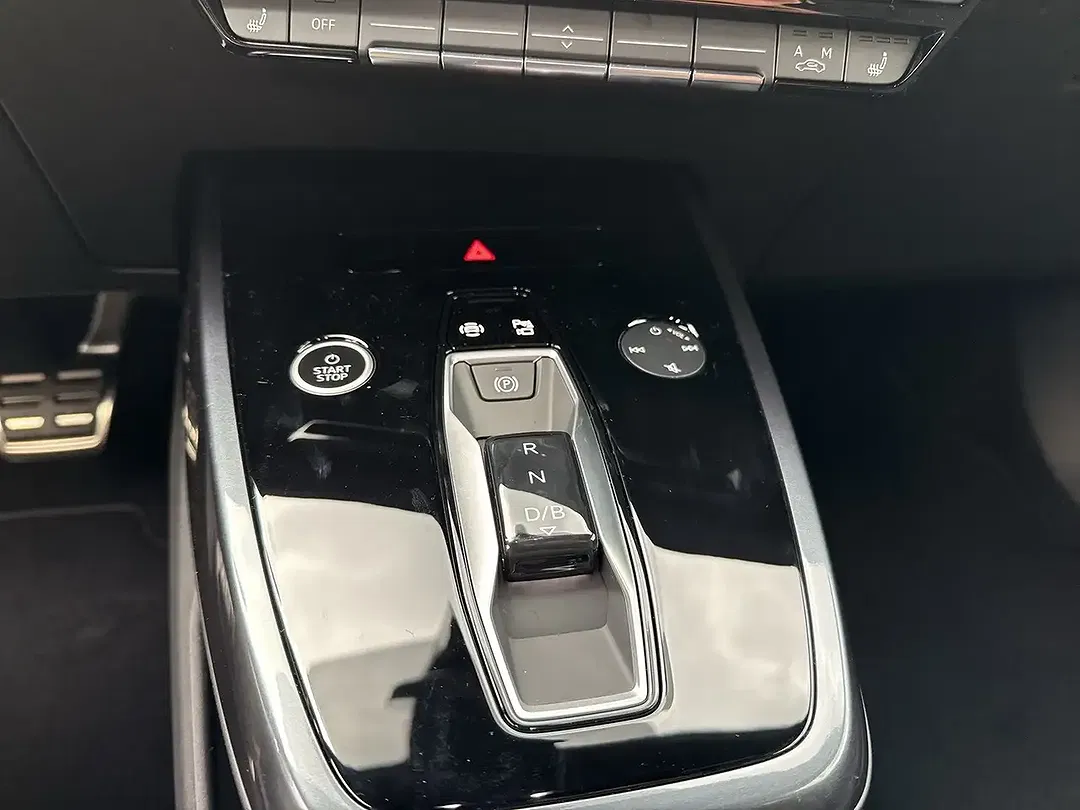 Audi Q4 e-tron 45 quattro S line - Thumbnail 14