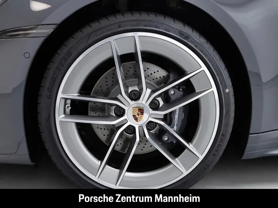 Porsche 992 Carrera - Thumbnail 8
