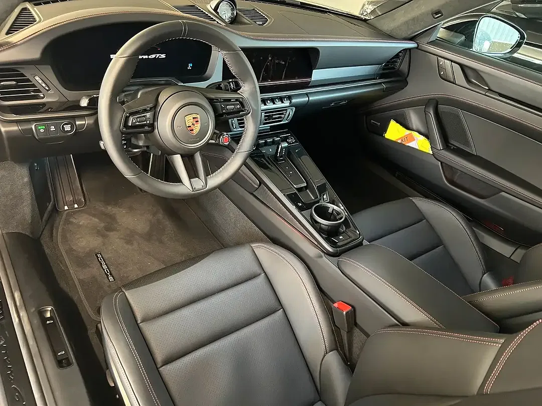 Porsche 911 T-Hybrid Carrera GTS - Thumbnail 13