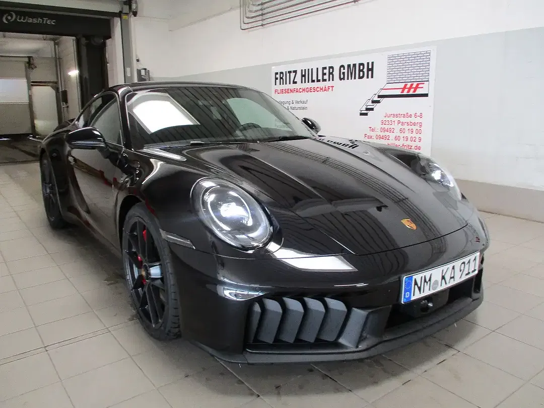 Porsche 911 T-Hybrid Carrera GTS - Thumbnail 4