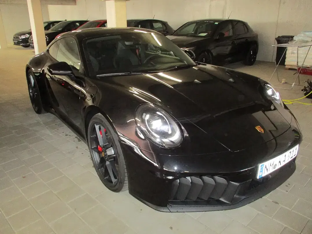 Porsche 911 T-Hybrid Carrera GTS - Thumbnail 8