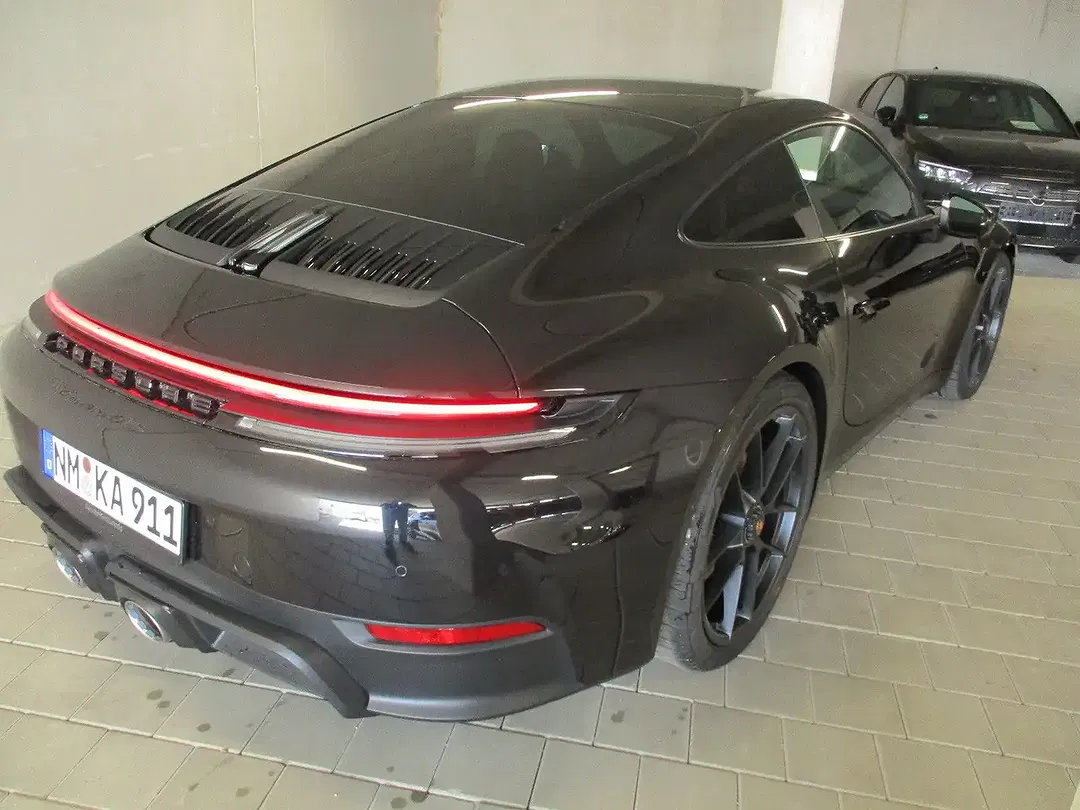 Porsche 911 T-Hybrid Carrera GTS - Thumbnail 9