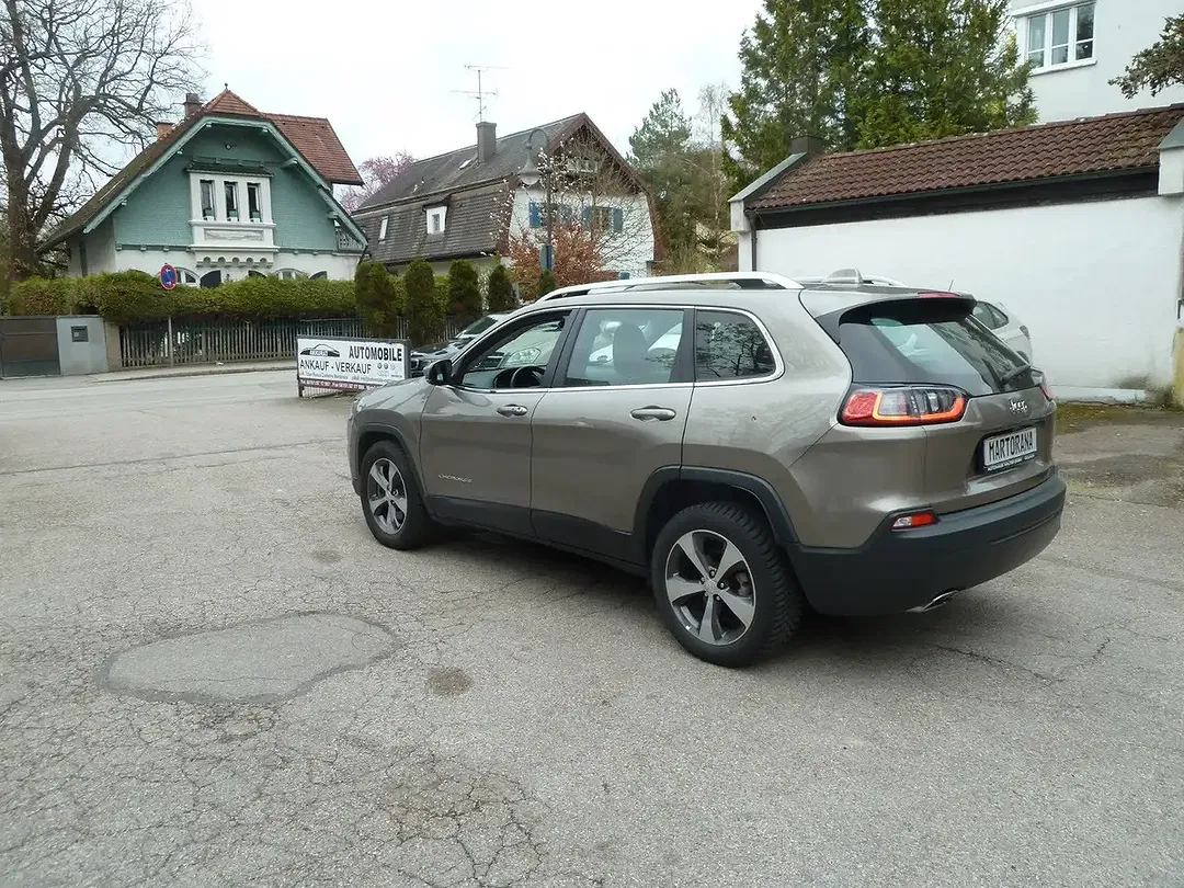 Jeep Cherokee Longitude - Thumbnail 7